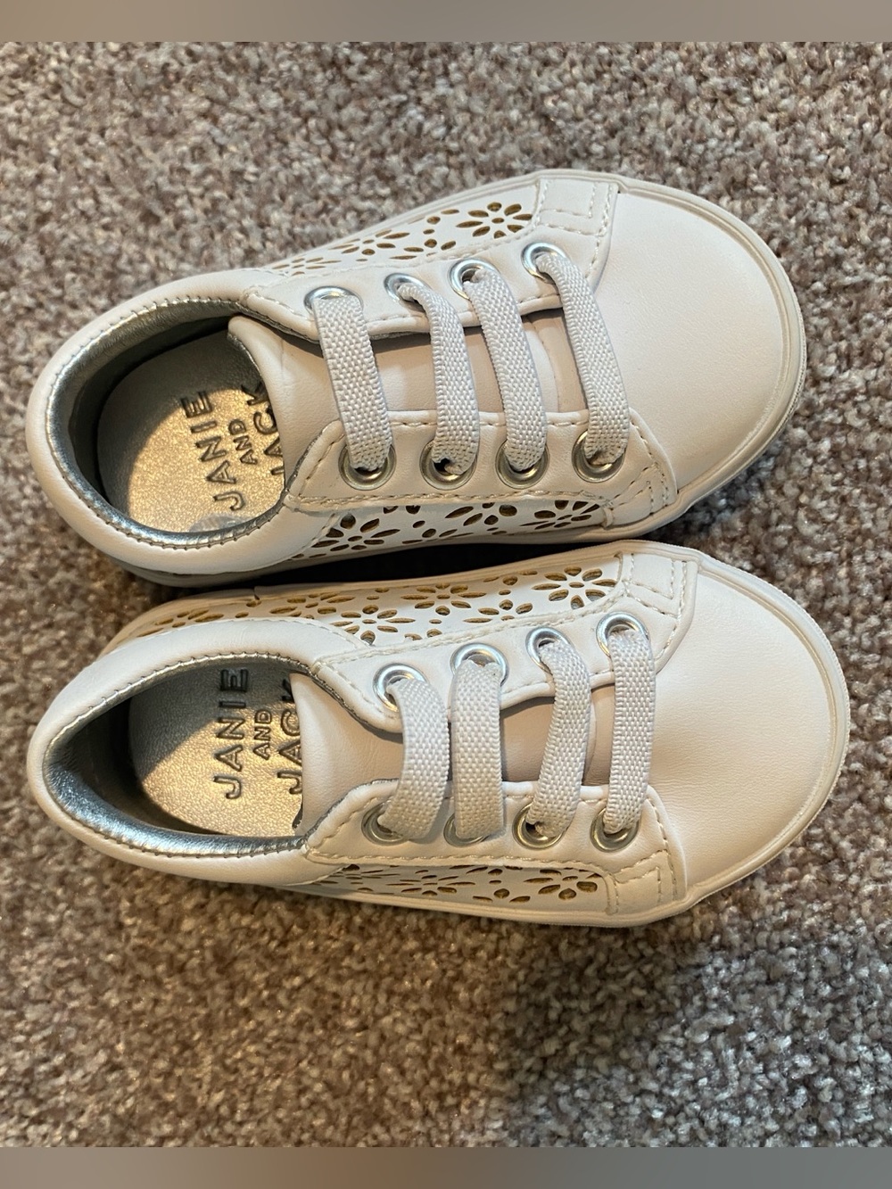 Janie and Jack Girls' White Lace-Detail Sneakers Size 4 baby